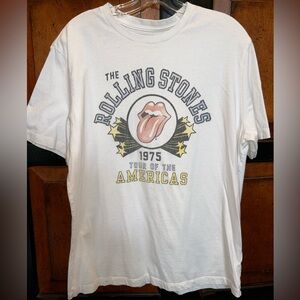 American Eagle Outfitters White Graphic Tee